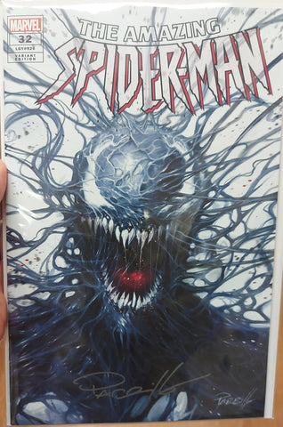 Amazing Spider-Man #32 - CK Exclusive - SIGNED - Lucio Parrillo