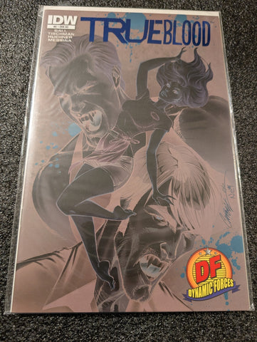True Blood #2 Dynamic Forces Exclusive (IDW Publishing 2010) C.O.A. NM