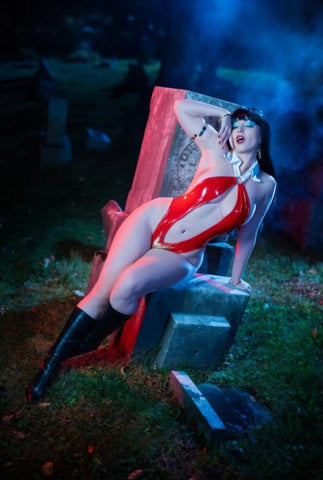 Vampirella: Dark Reflections #5 - DAMAGED - NYCC Exclusive - Margaret Jean Cosplay